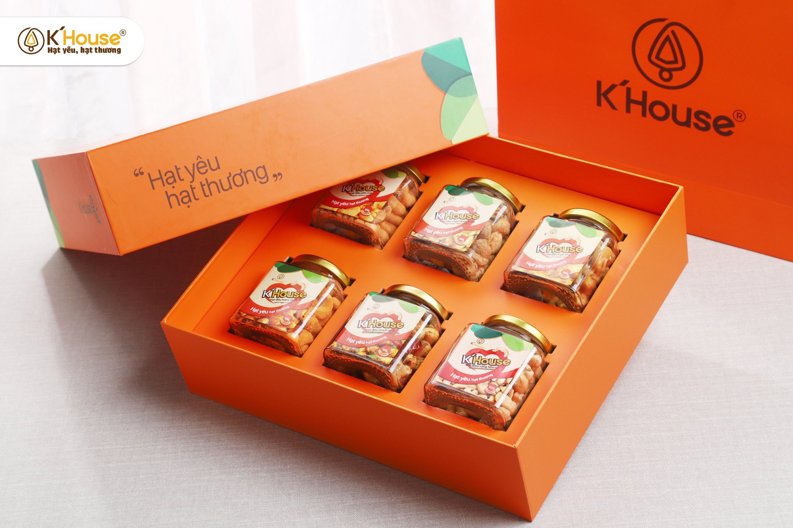 Hộp Quà Cam 6 Vị Hạt Điều Hũ 120gr