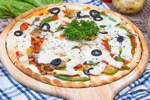 Pizza chay với hạt điều